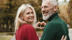 Het ideale leeftijdsverschil in een relatie: het antwoord van psychologen is onverwacht